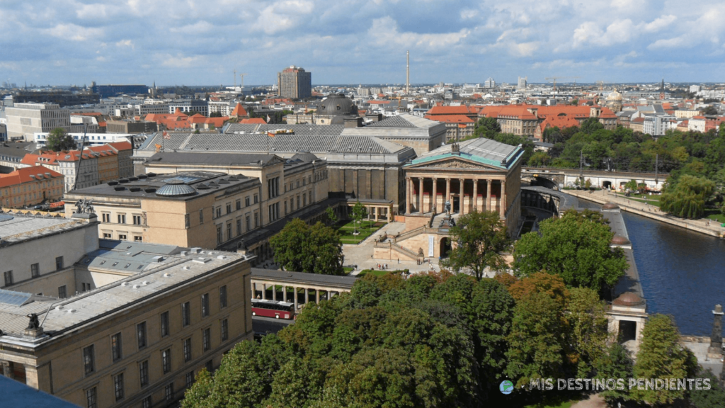 Vista de la Isla de los Museos desde la Cúpula de la Catedral (Berlín, Alemania)